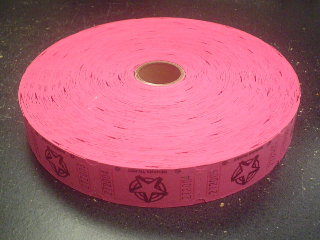 1 X 2000 Hot Pink Star Single Roll Consecutively Numbered Raffle Tickets