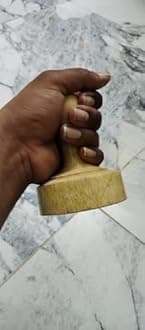 NADEEMS World Wooden Paratha Press, Traditional Kitchen Roti Masher Tool, Round Base with Wooden Handle, Brown