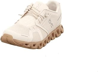 ON Women's Cloudflow Sneaker