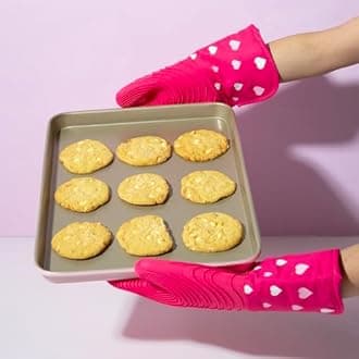 Paris Hilton Oven Mitt Set with Heart Design, Heat Resistant Pot Holders Featuring Non-Slip Textured Silicone Grips, 2-Piece Set, Pink