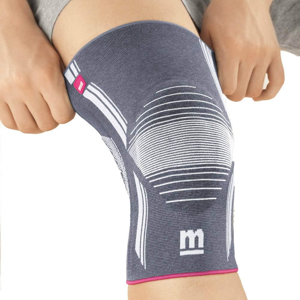 Genumedi® KNEE SUPPORT WITH SILICONE PATELLA-RING, Silver, V