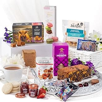 Luxury Afternoon Tea Hamper – Food Gift with Genoa Fruit Cake, Fudge, Shortbread, Macarons & English Tea – Luxury Food Hamper for Family & Friends by Hattie's Gifts