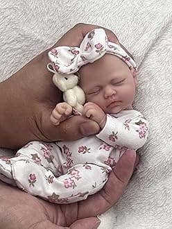 MYREBABY 7 Inch Reborn Baby Doll ， Silicone Doll Girl Betty, Mini Realistic Newborn Baby Dolls Silicone Full Body with Feeding Accessories