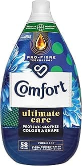 Comfort Ultimate Care Fresh Sky Ultra-Concentrated Fabric Conditioner bottle made of 100% recycled plastic* for complete clothes protection 870 ml (58 washes)