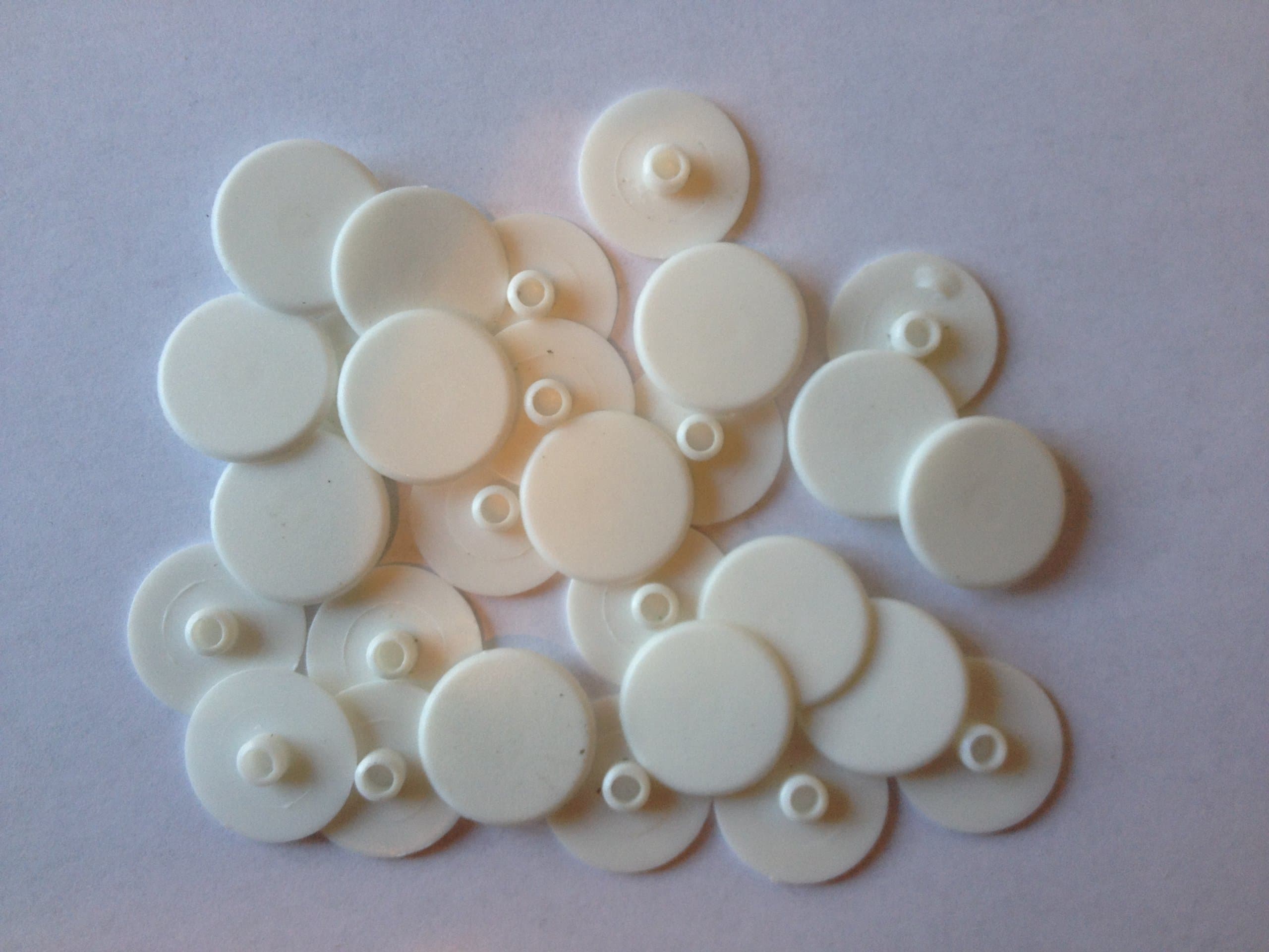 Cam Cover Cap White Plastic Pack 40 17Mm Diameter 3Mm Deep