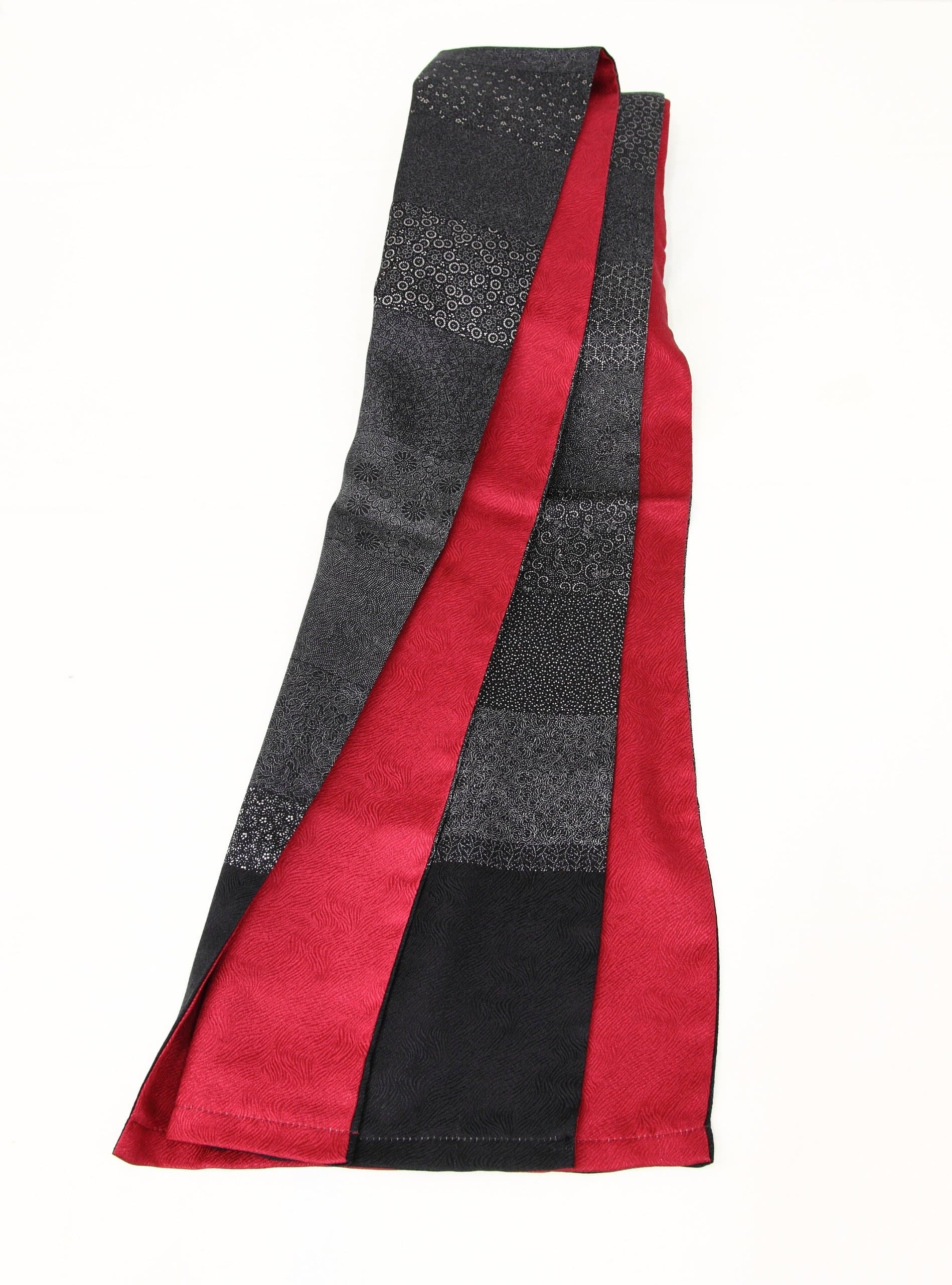 Edo Komon Scarf (Black and Red)